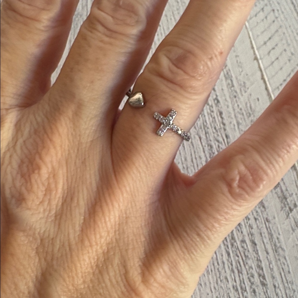 Sterling Silver marked 925 Heart and Cross Ring with CZ Stones 8/9 - Picture 5 of 7